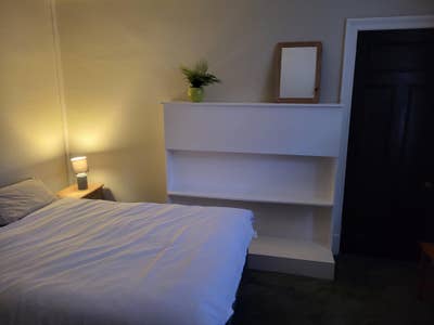 Room for rent cental location  Main Photo