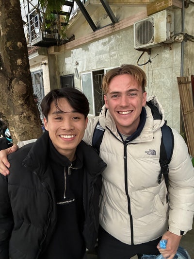 Australian Teacher Seeking Friendly House Share Main Photo