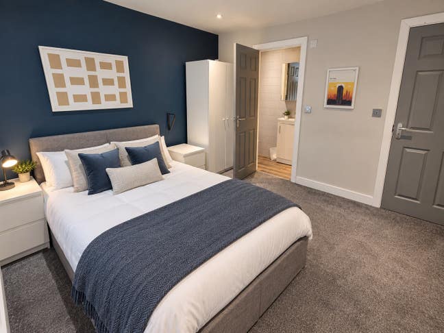🚨 Large Double En Suite Room - Long Eaton 🚨  Main Photo