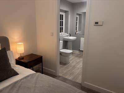 Modern double room with private En-suite  Main Photo