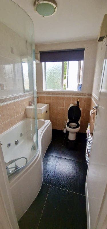 Fully Furnished 4-Bedroom in Welling Main Photo