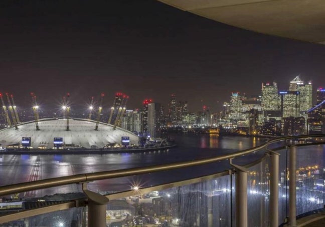 Royal Docks Penthouse  Main Photo