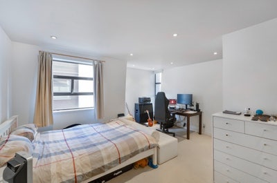Large Ensuite Double Room , Upper Street Islington Main Photo