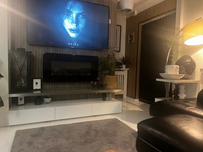 Double room in shared house with 1single gay man  Main Photo