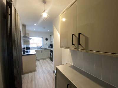 Newly Refurbished Double Room - En-suite Main Photo