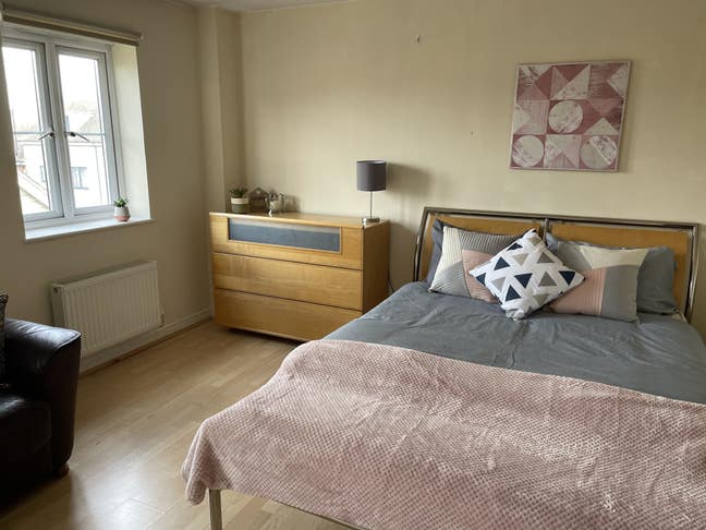 Spacious Double Room – Central Avenue, CB4 (70CA5) Main Photo