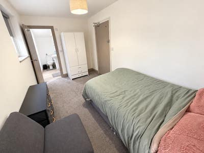 En Suite Double Room (Bills included) Main Photo