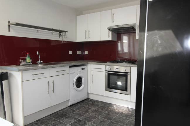 Near City Centre | Bills Included  Main Photo