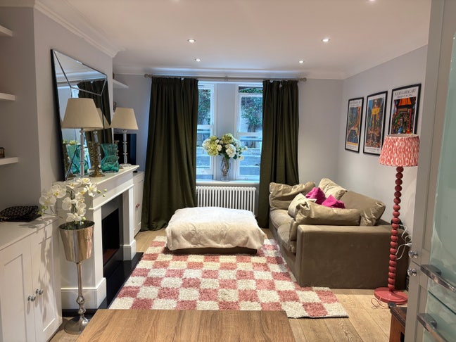 Spare room in Fulham  Main Photo
