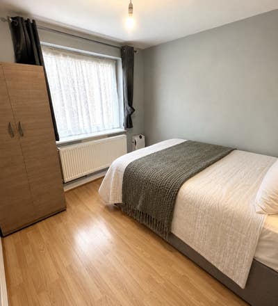 Single Room | Bills Included Main Photo