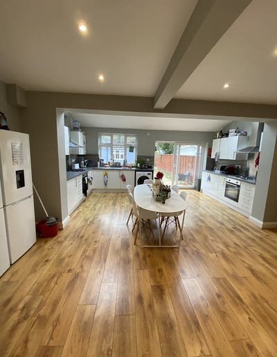 🚀 New: Modern  Room in a Luxury  House🚀 Main Photo