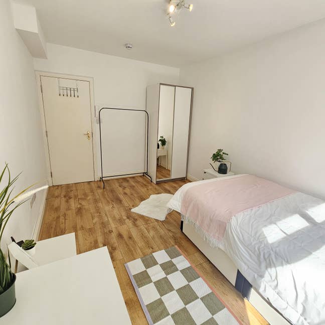 ⭐️ Large Room in a 5 stars House⭐️ Main Photo