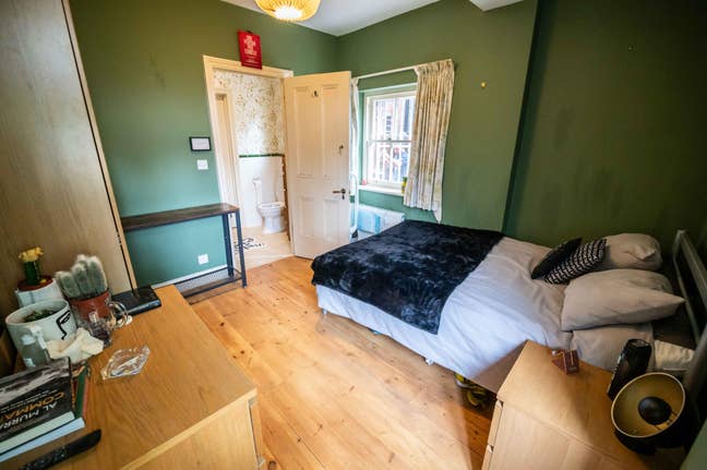 Superb 4 beds flat - West hill / Putney Main Photo
