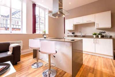 Room to Let - Chester City Centre Main Photo