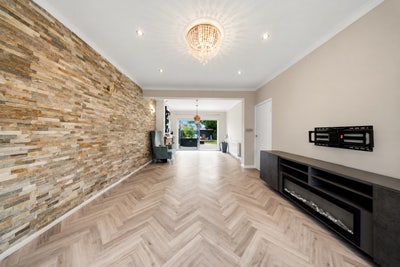 Spacious 4-Bed House & Large Garden – Bexleyheath Main Photo
