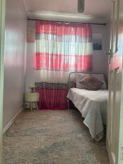 Large Double Room Main Photo