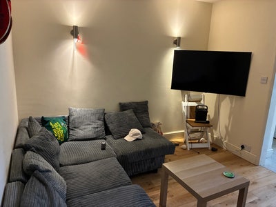 Room going in social zone1/2 flat  Main Photo