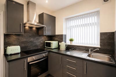 Modern Furnished Studio Apartment to Rent – Leeds  Main Photo