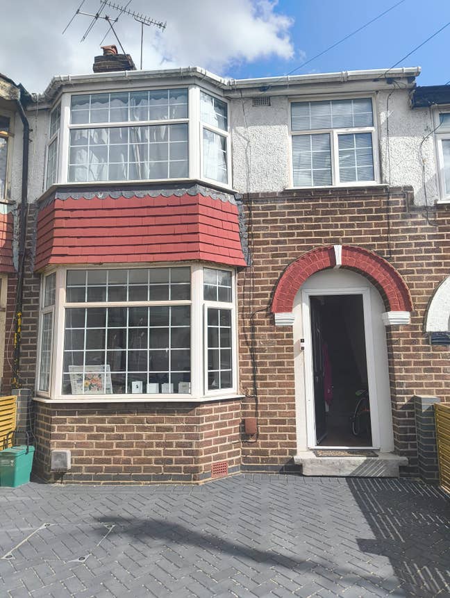 Room In Terraced House with Garden Main Photo