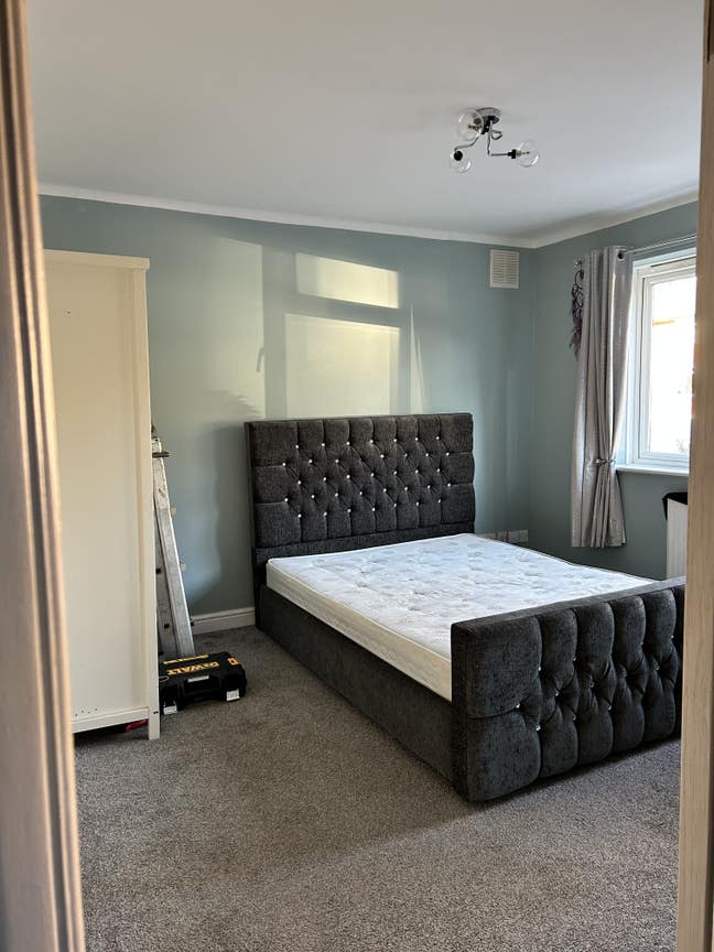 Beautiful bright room  Main Photo