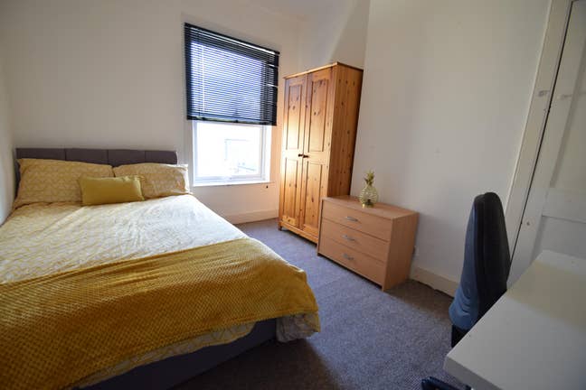 1 Room Available - Albert Road - Southend-on-Sea Main Photo