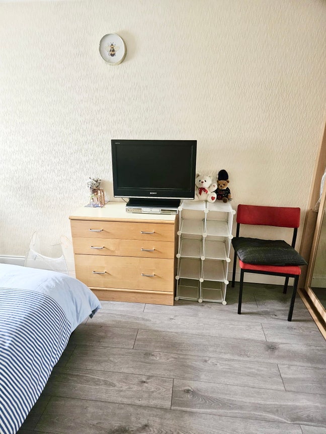 Double Room own separate WC  - Kennedy Avenue EN3 Main Photo