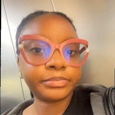 Student Female seeks a single or double room Main Photo