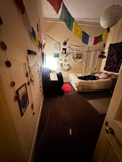 Looking for Two Flat mates!  Main Photo