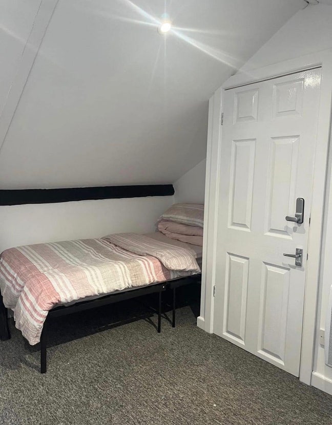 Rooms Available (The Great Northern) Main Photo