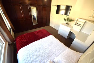 Close to City Centre Double Room  Main Photo