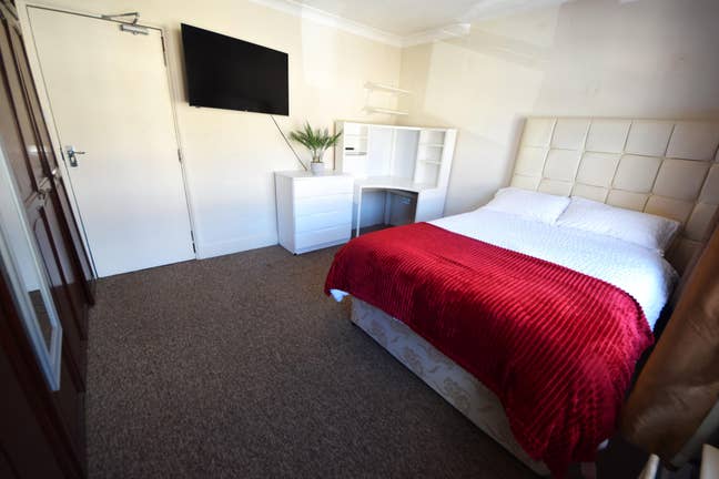 Close to City Centre Double Room  Main Photo