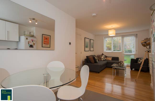 Fully Furnished One Bedroom Flat w/Gated Parking Main Photo