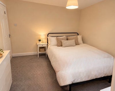Fully Furnished Double Room Available Main Photo