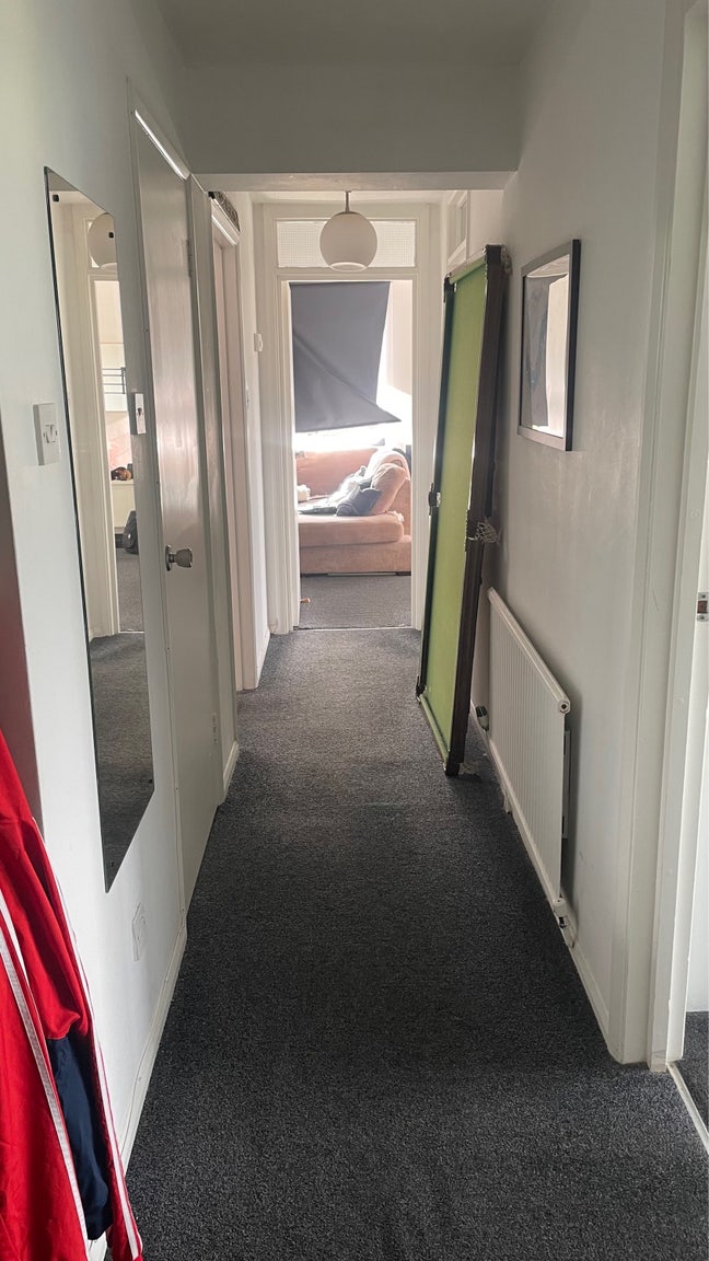 Flatmate needed! Main Photo