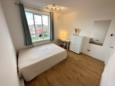 🏡 Stunning room in  4 bed - NOW Main Photo