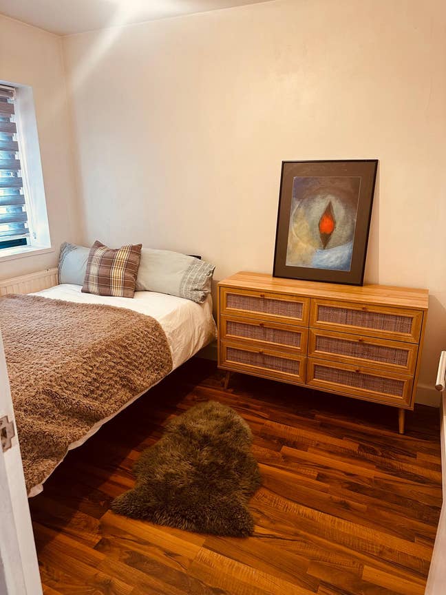 Cosy room available in desirable St Margarets area Main Photo
