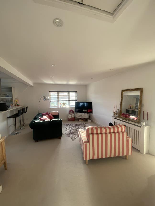 Spacious Double room with own bathroom Main Photo