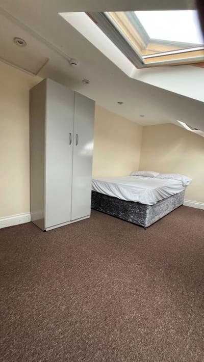 🚆 Double Room | 6 Min to Station | IG3 (650&pound;) Main Photo