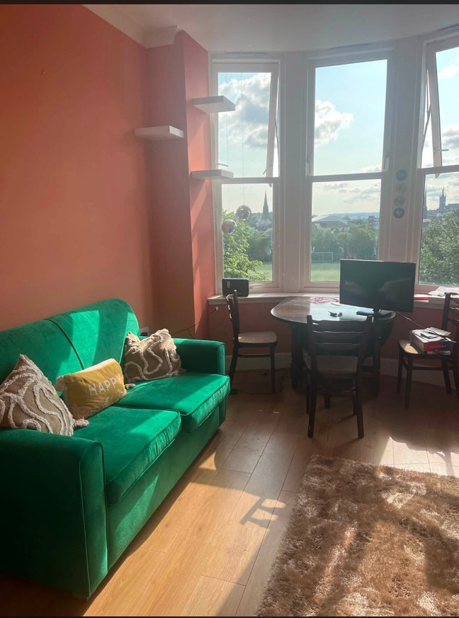 Cosy flat near kelvinbridge  Main Photo