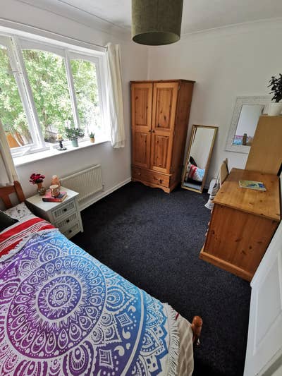 Room with En-Suite Bathroom Main Photo