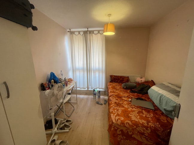 Double Room Near Aldgate/Shadwell inc bills Main Photo