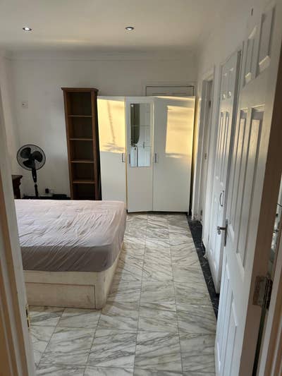 Ensuite Spacious Double Room in Hendon Main Photo
