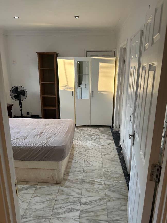 Ensuite Spacious Double Room in Hendon Main Photo