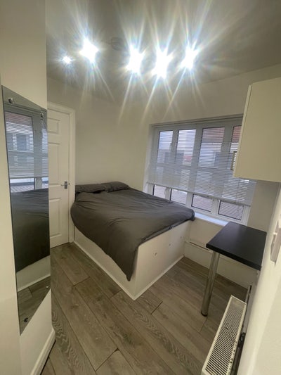 Double en-suite room All bills icl!!! RG1 Main Photo