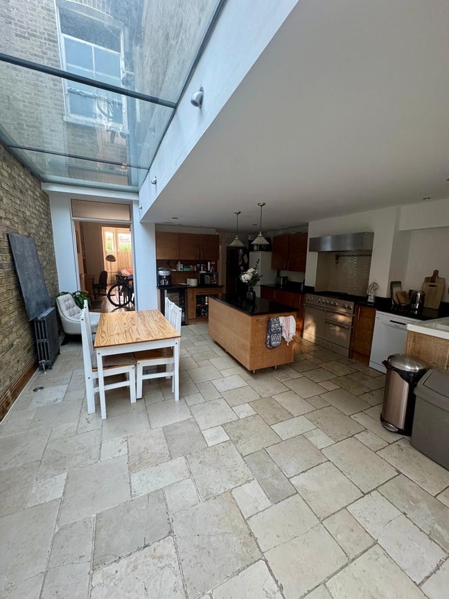 1 Double bedroom in Clapham! Main Photo
