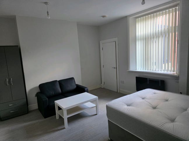 Studio Flat Fully Furnished  Main Photo