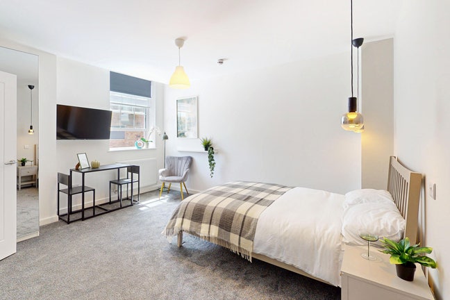 Large New En-Suite Rooms | Chorley Town Centre Main Photo