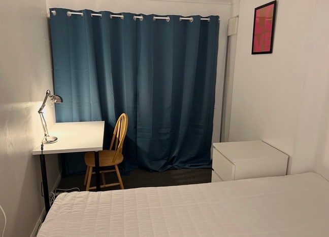 Single room in large 5 bedroom house  Main Photo