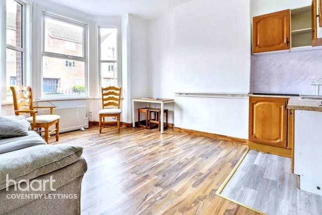 1 bed Apartment  Main Photo