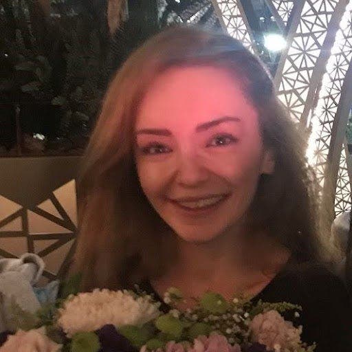 Professional Female seeks a single or double room Main Photo